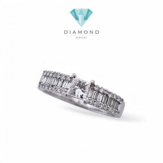 Princess cut solitaire Diamond Ring 18K / Diamond Jewelry