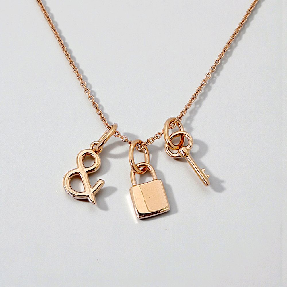 Lock And Key Necklace 18K / Kalung Gembok dan Kunci 18K / Diamond Jewelry 416KBD698RY