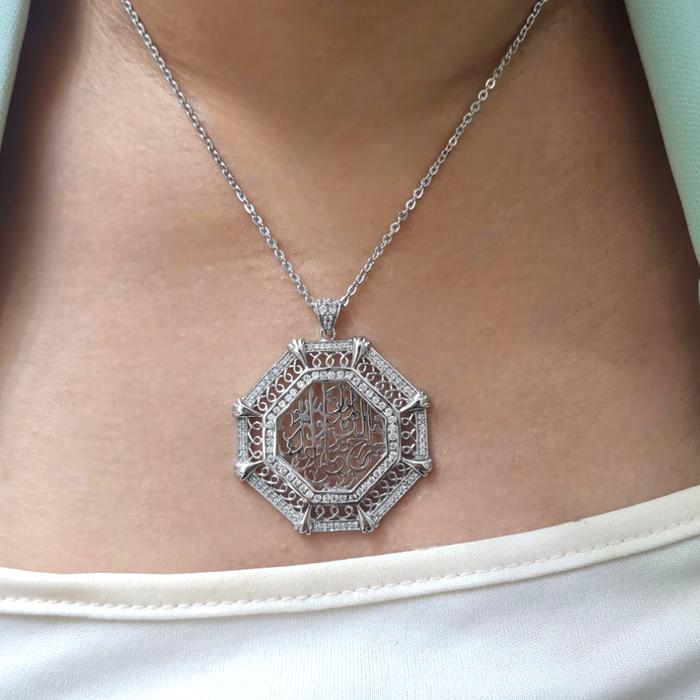 Liontin Mas Ornate Octagon calligraphy Initial ALLAH 18K-Diamiond Jewelry