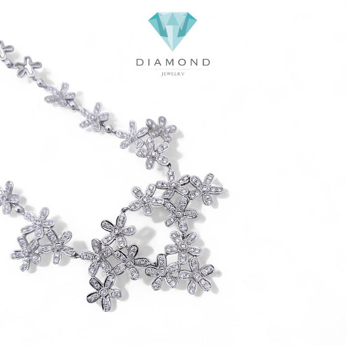 Flower Diamond Necklace / Diamomd Jewelry
