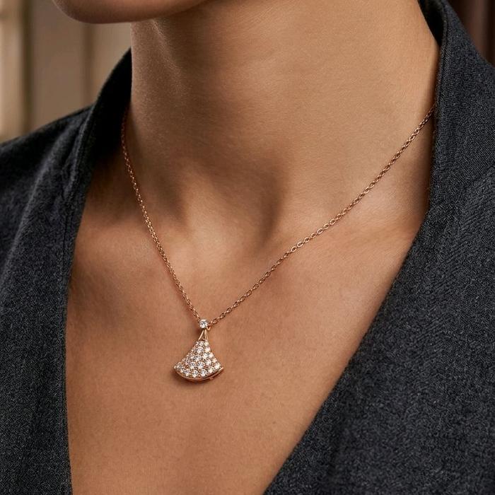 Diva's Dream Necklace 18K / Diamond Jewelry / 155KBD105000AB