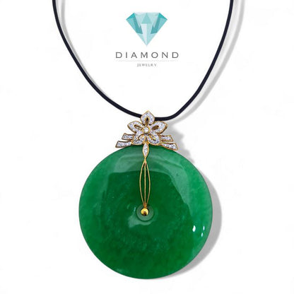Giok Diamond Liontin / Diamond Jewelry
