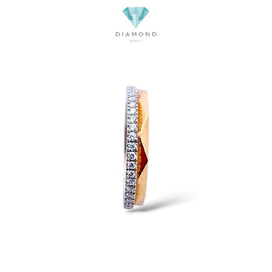 Yellow Gold Signature Diamond Ring 18K / Diamond Jewelry / 125CBD82500AB