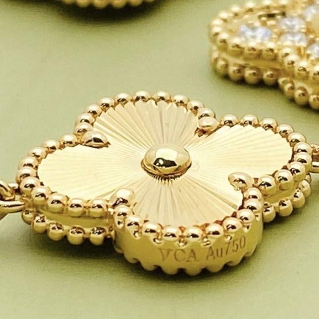 Vca gold diamond bracelet 18k-Diamond Jewelry