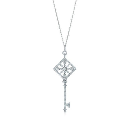 Kaledeiskop Tif Key pendant diamond 18K gold Diamond Jewelry