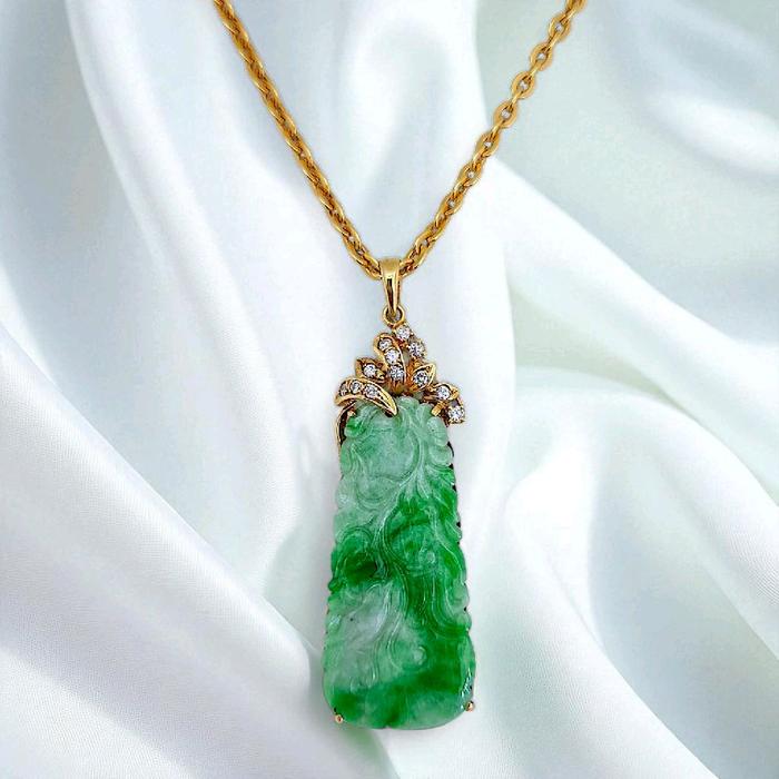 Liontin Jade Diamond 18K / Diamond Jewelry 23BLKV26050WP-HT