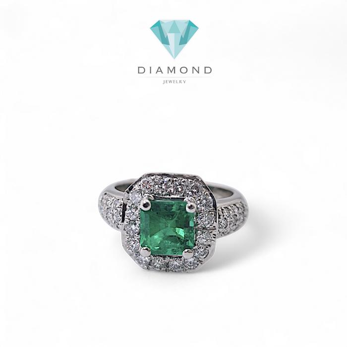 Diamond Emerald Ring / Diamond Jewelry