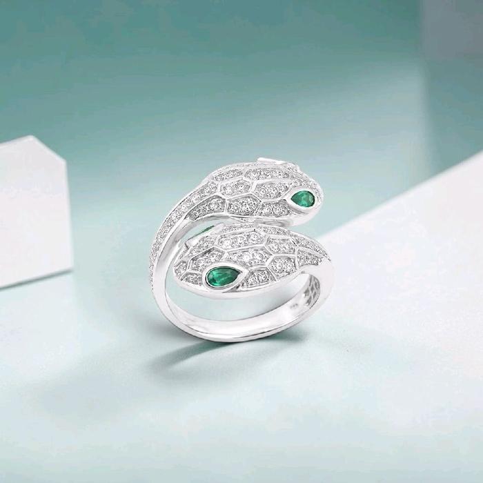Serpenti With Emerald Diamond Ring 18K / Cincin Serpenti dengan emerald diamond 18K / Diamond Jewelry / GR0050957