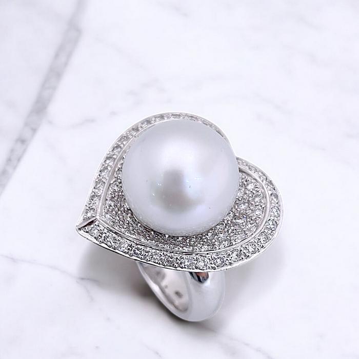 Love Pearl Diamond Ring 18K / Diamond Jewelry