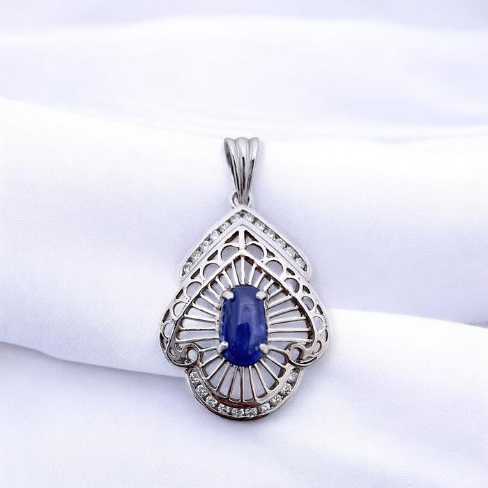 Liontin Blue Sapphirw With Diamond 18K / Diamond Jewelry