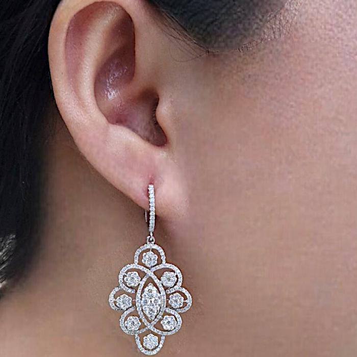 Flower Diamond Earring 18K / Diamond Jewelry