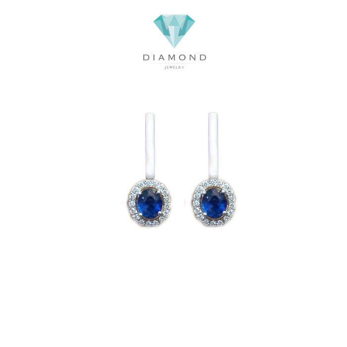 Sapphire set With diamond and 18 K white gold