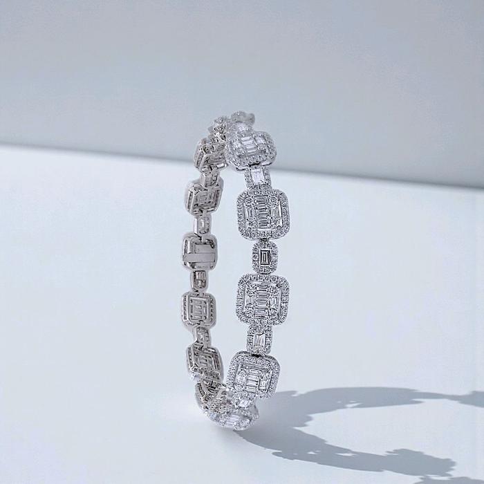 Baguette Diamond Bracelet 18K / Gelang Berlian Baguette 18K / Diamond Jewelry 401GB35700KVLS HT