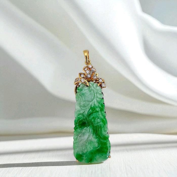 Liontin Jade Diamond 18K / Diamond Jewelry 23BLKV26050WP-HT