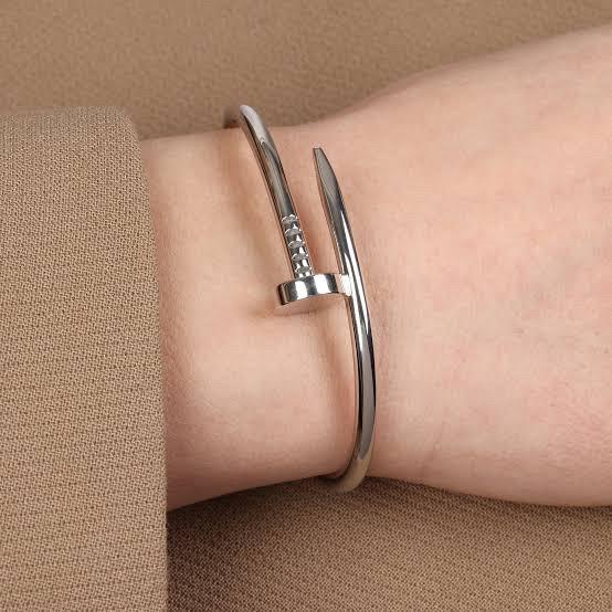 Gelang paku nail juste 18k gold-Diamond Jewelry
