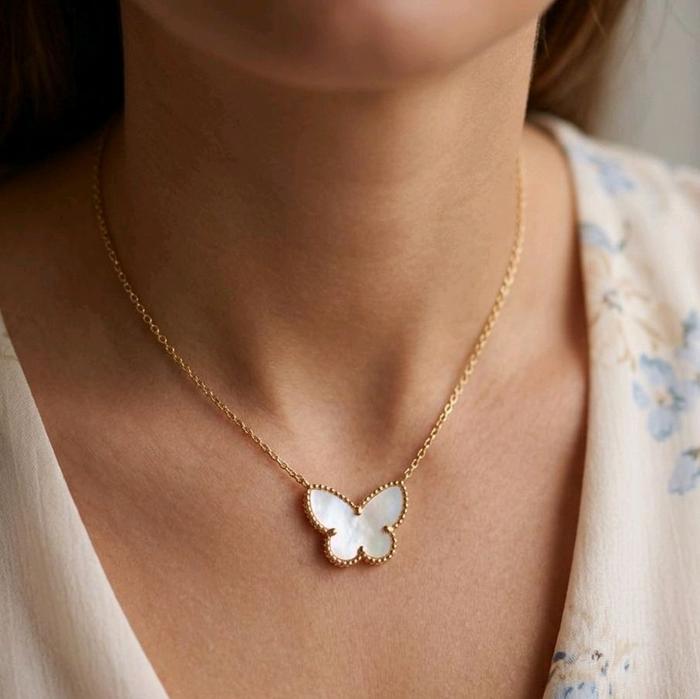 Lucky Alhambra butterfly Mop Necklace 18K / Diamond Jewelry / 159KBD80800AB
