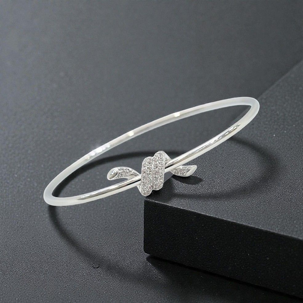 Knot White Gold Bangle Bracelet 17K / Gelang Emas Putih Knot 17K / Diamond Jewelry / 475GMS343LS