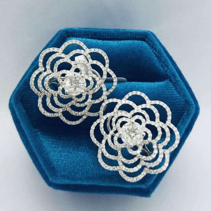 Camelia Diamond Earring 18k white gold Diamond Jewelry
