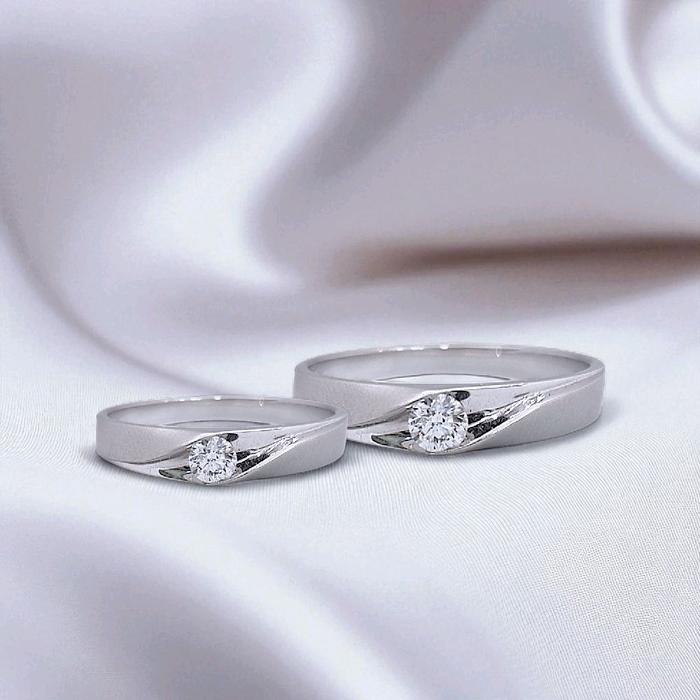 Classic Wedding Ring 18K / Cincin Nikah Klasik 18K / Diamond Jewelry 70CBNKH8664WPLS - 69CBNKH4484WPLS