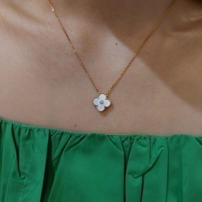 Clover Holiday Mop Diamond 18K Gold Necklace Diamond Jewelry - 298KBD9000LS -HT
