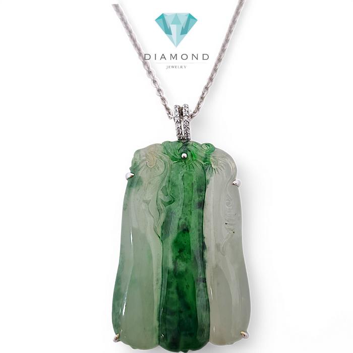 Giok Liontin With Diamond 18K / Diamond Jewelry