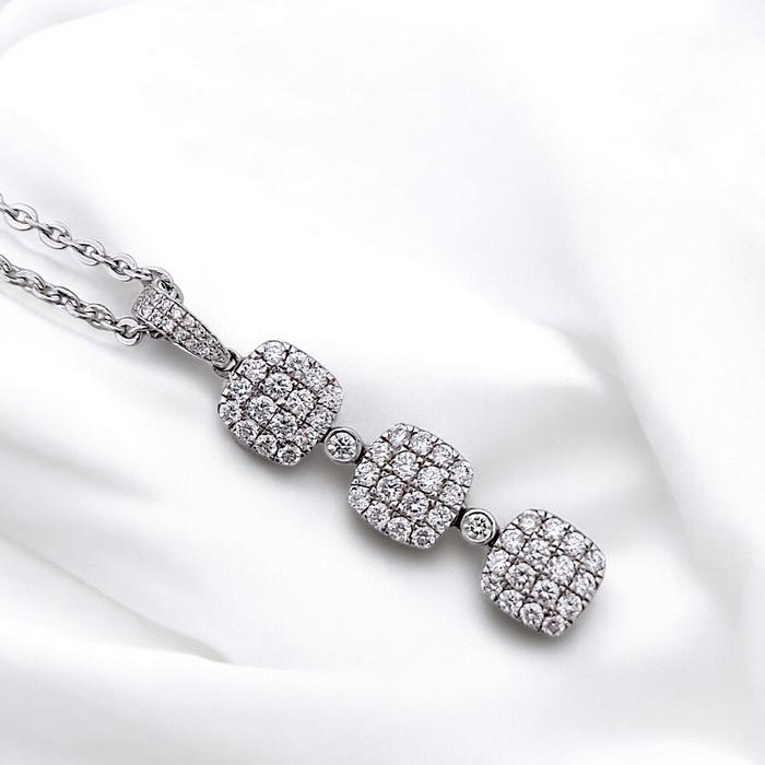 Liontin Cushion Diamond 18K / Diamond Jewelry