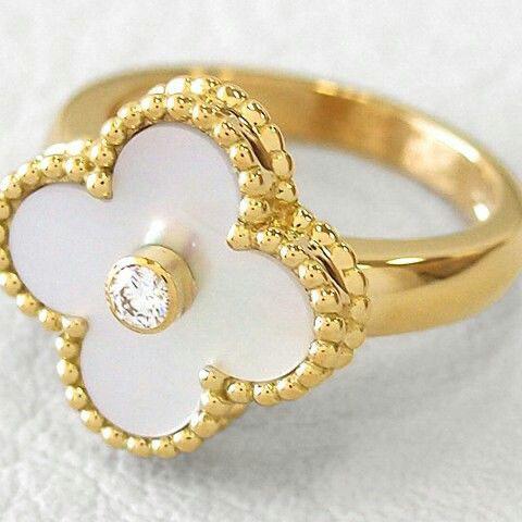 Mop holiday clover ring 18k-Diamond Jewelry
