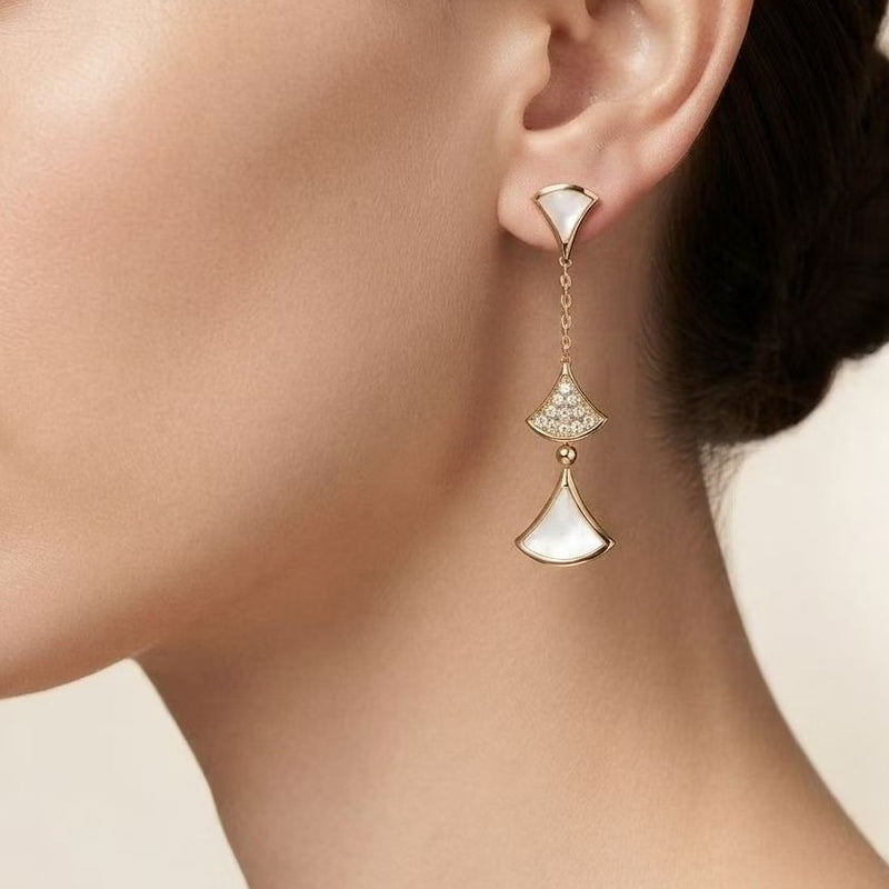 Diva's Diamond Long Earring 18K / Anting Berlian Diva's Panjang 18K / Diamond Jewelry / GE50955