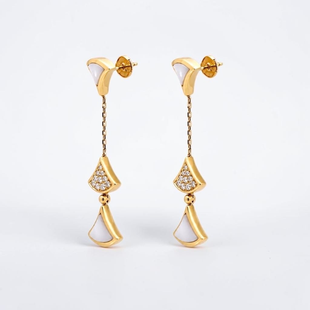 Diva's Diamond Long Earring 18K / Anting Berlian Diva's Panjang 18K / Diamond Jewelry / GE50955