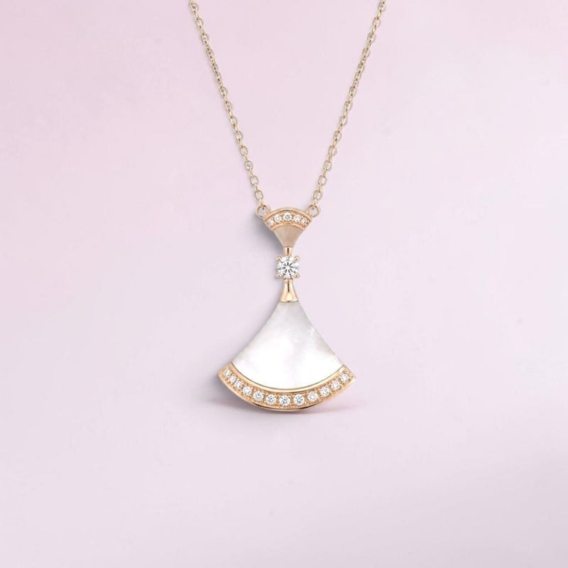 Diva's Dream Diamond Necklace 18K / Kalung diamond diva's 18K / Diamond Jewelry / GN0056237
