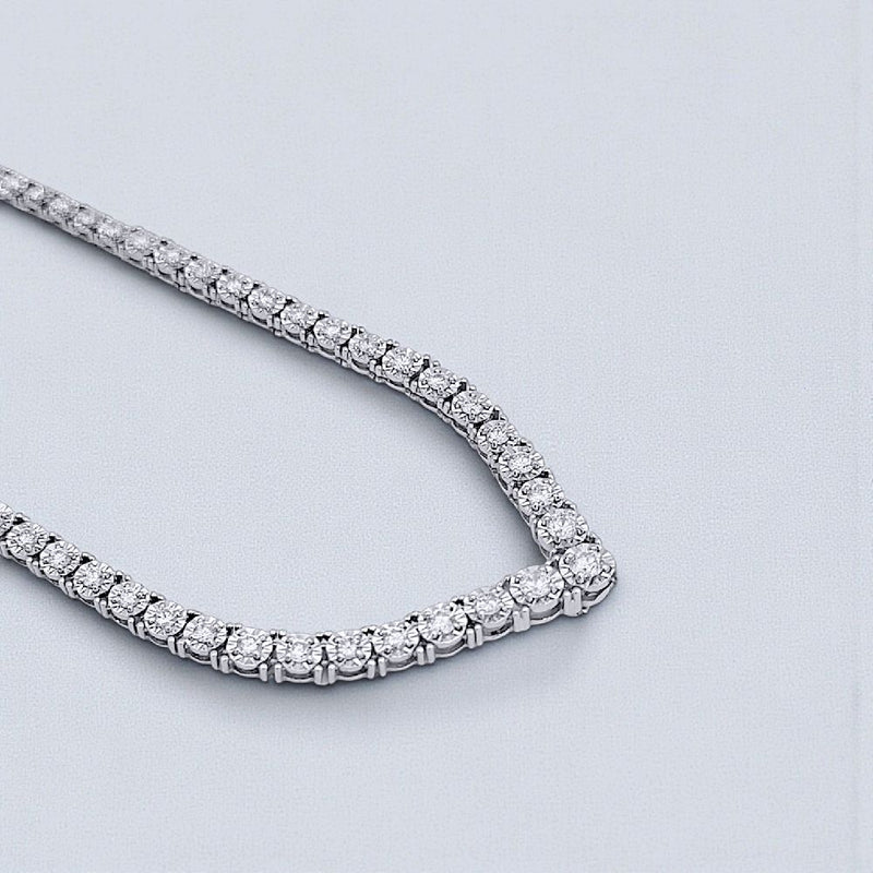 V Diamond Necklace 18K / Kalung Berlian V 18K / Diamond Necklace 400KB10000PFLS