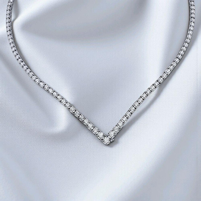 V Diamond Necklace 18K / Kalung Berlian V 18K / Diamond Necklace 400KB10000PFLS