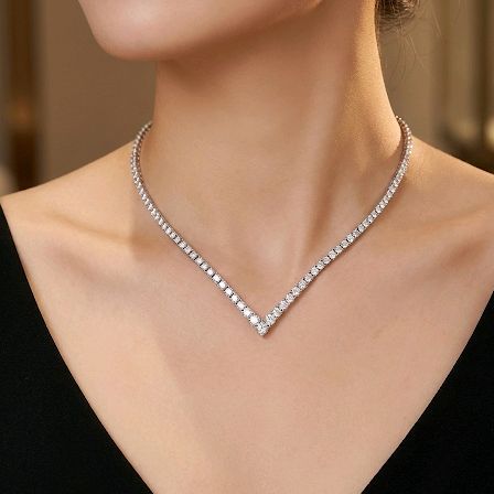 V Diamond Necklace 18K / Kalung Berlian V 18K / Diamond Necklace 400KB10000PFLS
