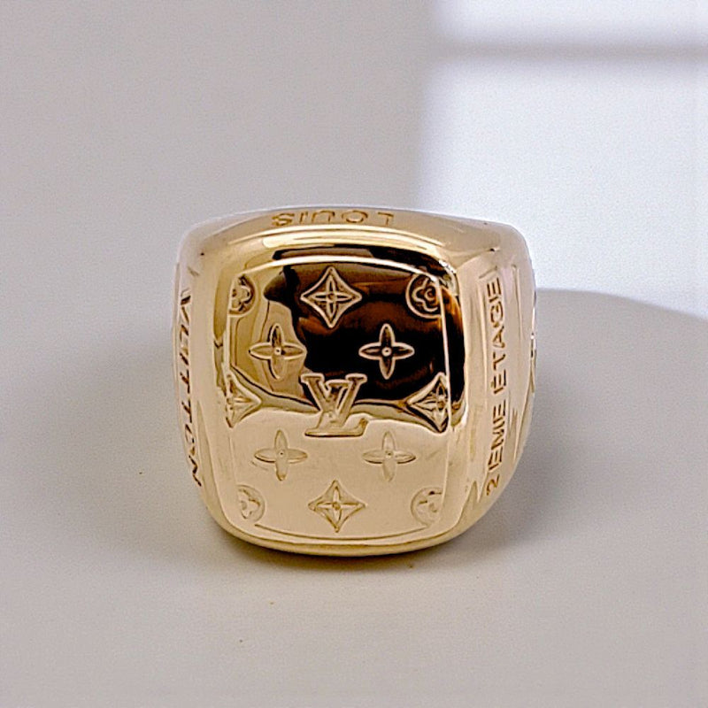 Signet Monogram Ring 18K / Cincin Signet Monogram 18K / Diamond Jewelry 1CBD1748LSNEW