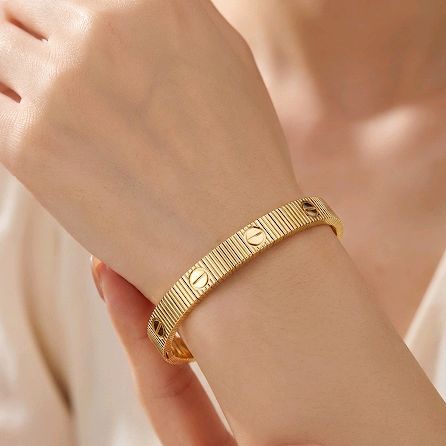 Love Unlimited Bracelet 18K / Gelang Love Unlimited 18K / Diamond Jewelry 497GBD21000CHLS- love chain bracelet crt